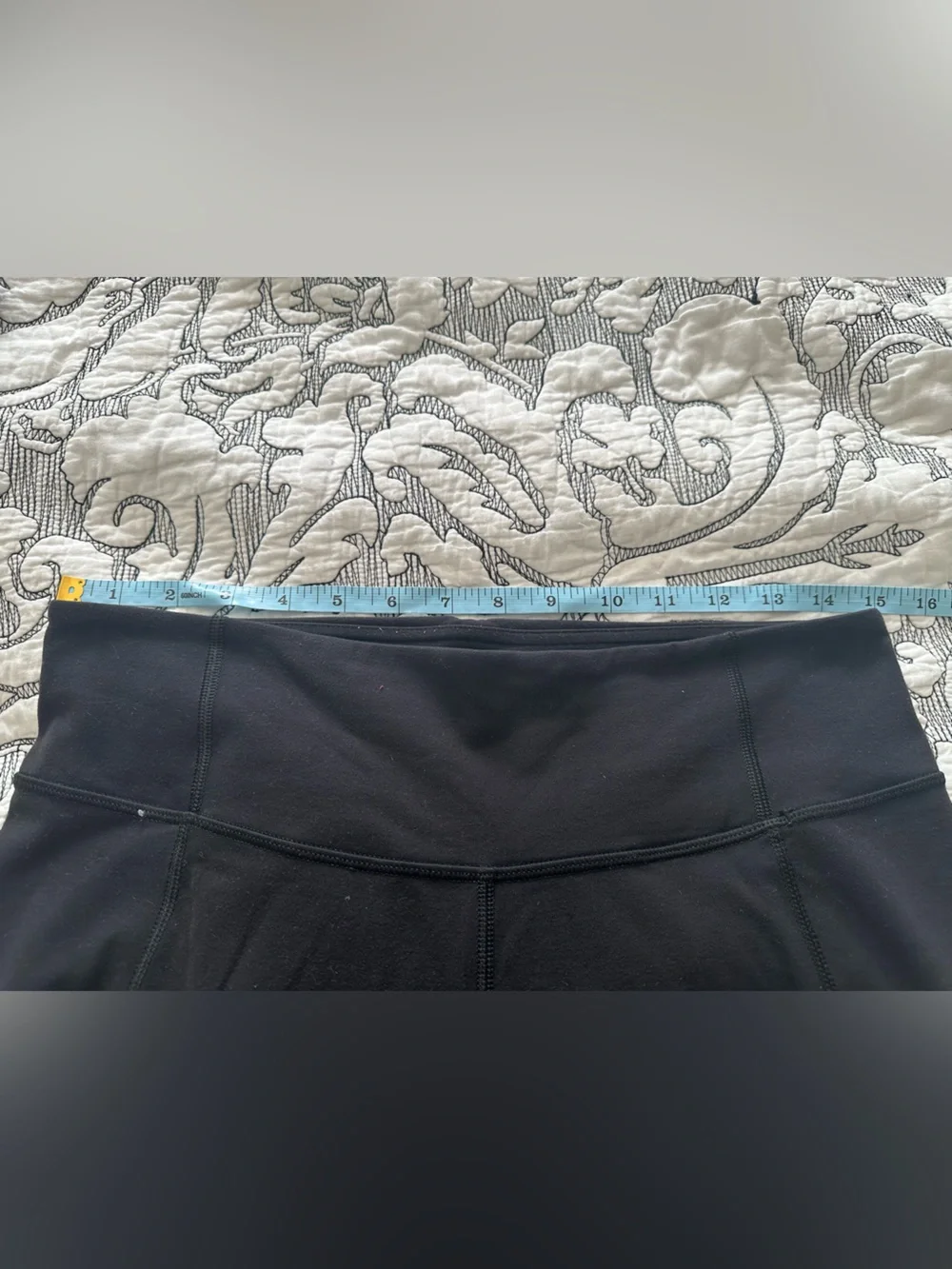 Lululemon Gather and Crow‎ split leg